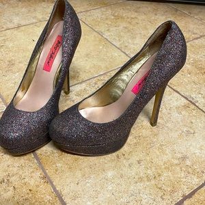 Betsey Johnson😍 Melanie glitz platform shoes💥